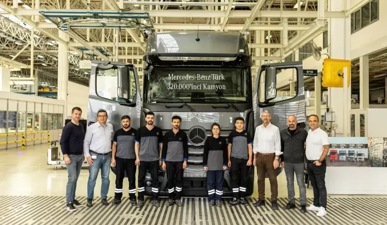 Mercedes-Benz Türk, 320 bininci kamyonunu üretti