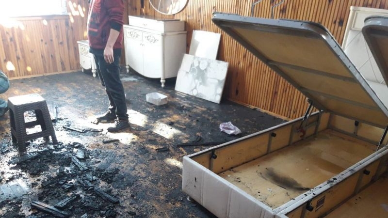 Mesai arkadaşlarının yanan evini yaptılar