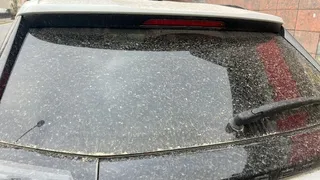 Meteoroloji uyarı yapmıştı, araçlar tozla kaplandı