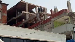 Metrelerce yükseklikte önlem almadan çalıştılar