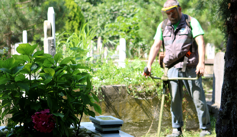 Mezarlıklar Kurban Bayramı’na hazır