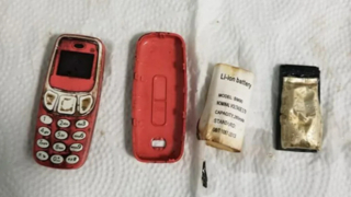 Midesinden Nokia 3310 çıktı