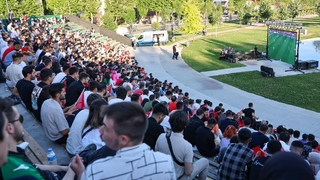 Milli maç heyecanı yine Millet Bahçesi’ndeki dev ekranda