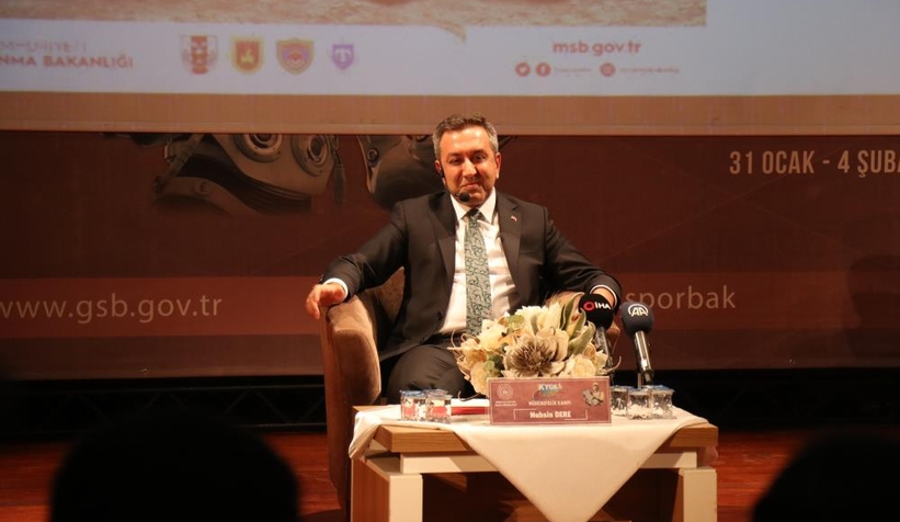 Milli Savunma Bakan Yardımcısı Dere, Sakarya'da öğrencilerle buluştu