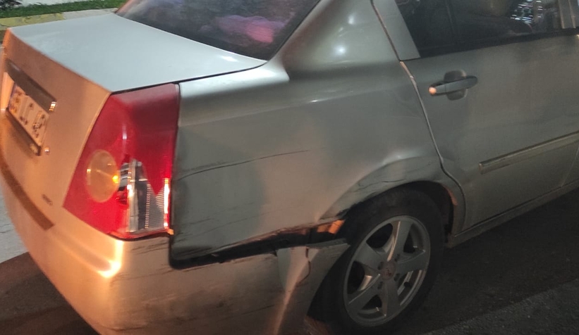 Minibüs çarpıp kaçtı