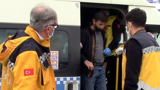 Minibüste uyuyakaldı ambulans gelip aldı