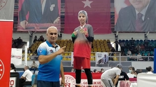 Minik boksör, Avrupa'da Türkiye'yi temsil edecek