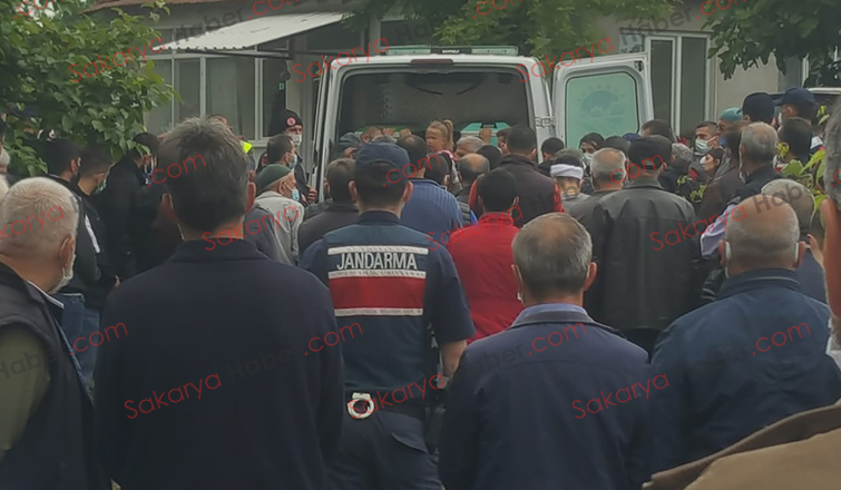 Miras parası yüzünden öldürülen Anne, baba ve çocuklarına acı veda