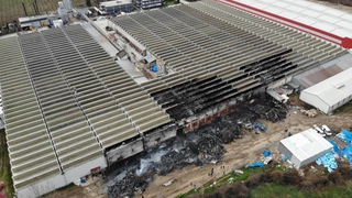 Mobilya fabrikasındaki hasar gün ağırınca ortaya çıktı