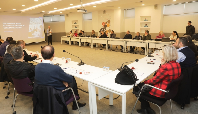 Mobilya imalatçılarına iletişim eğitimi