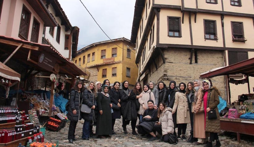 Moda öğrencilerinden kumaşın tarihine yolculuk