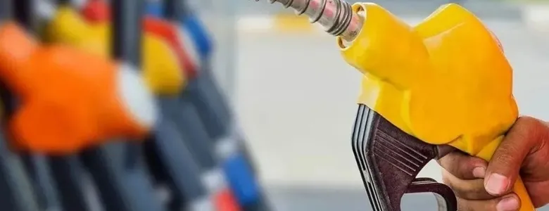 Motorine büyük zam; Litresi 61 lirayı buldu