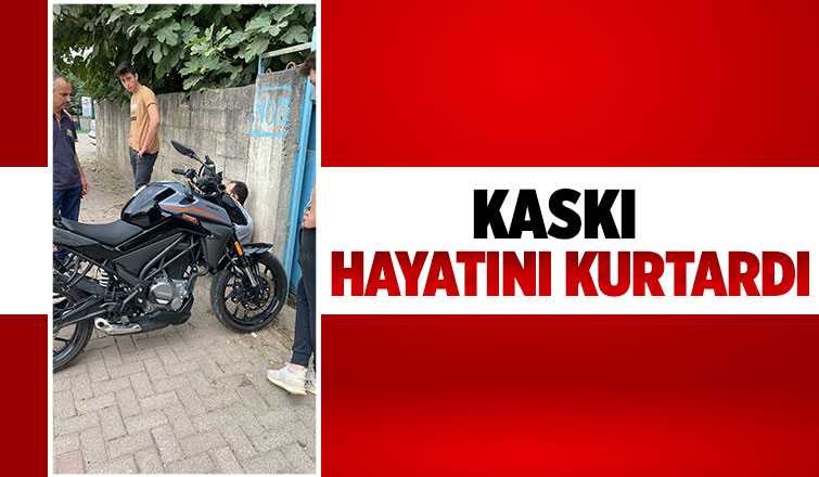 Motosiklet ile otomobil çarpıştı