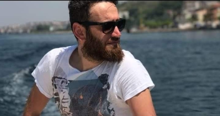 Motosikletiyle girdiği virajı alamayınca hayatını kaybetti