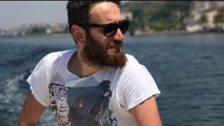 Motosikletiyle girdiği virajı alamayınca hayatını kaybetti