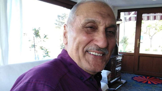 Muhtar korona virüse yenildi