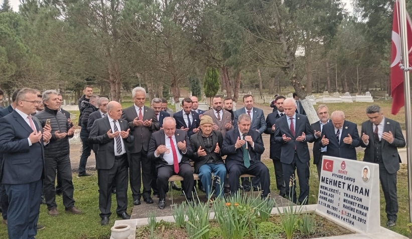 Mustafa Destici Söğütlü'de bir dizi ziyarette bulundu