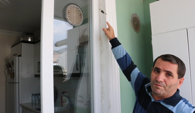 Müteahhit kardeşinin alacaklıları evine kurşun yağdırdı