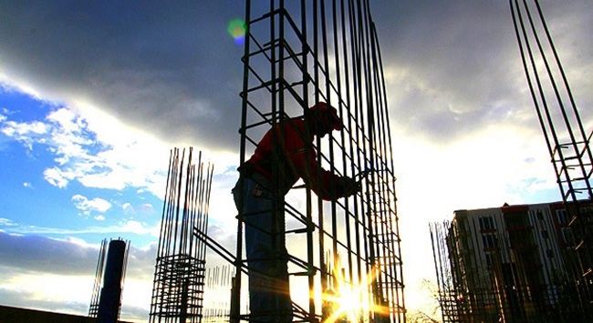 Müteahhitler isyanda