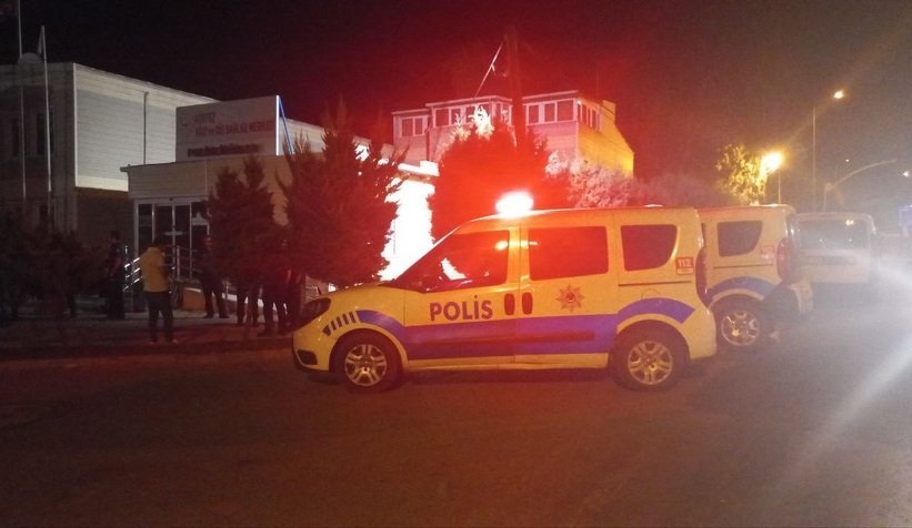 Ne bakıyorsun? diye tartıştıktan sonraki gece terör estirdiler