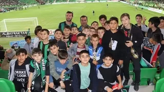Nehrin öğretmenlerine galibiyet hediyesi