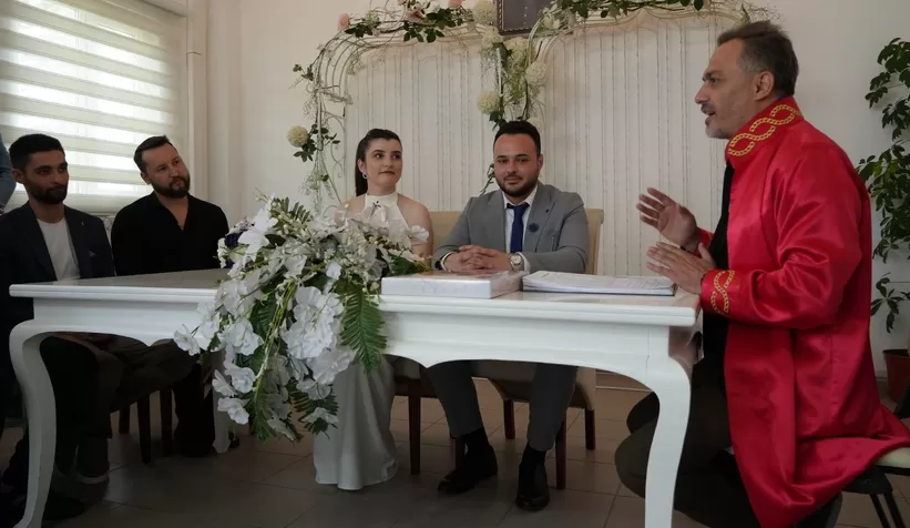 Nikah salonlarında 24.04.2024 yoğunluğu