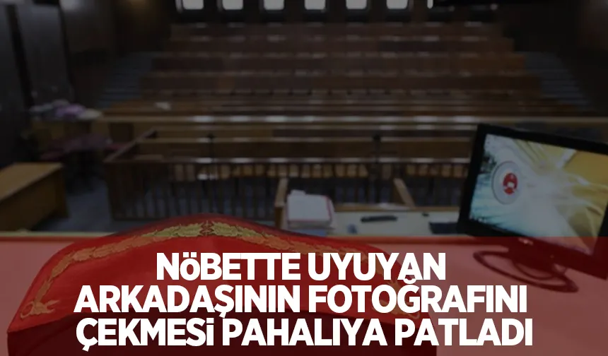Nöbette uyuyan arkadaşının fotoğrafını çekti, olanlar oldu