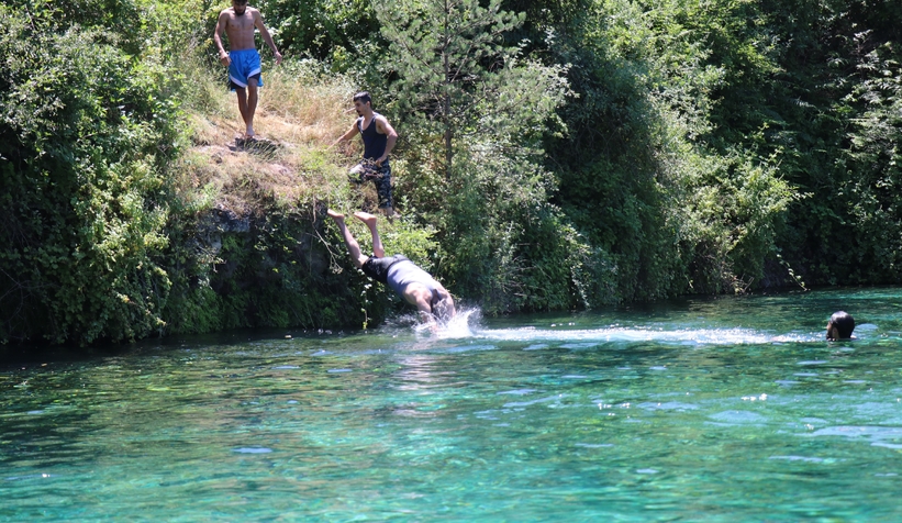 O gölete girenlere ceza yağdı
