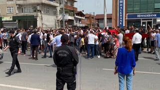 O iddia Romanları sokağa döktü