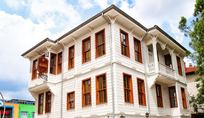 O konak 3 milyon 250 bin liraya satılıyor