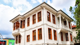 O konak 3 milyon 250 bin liraya satılıyor