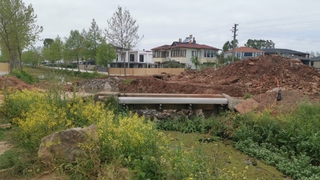 O köprünün yapımı durdu