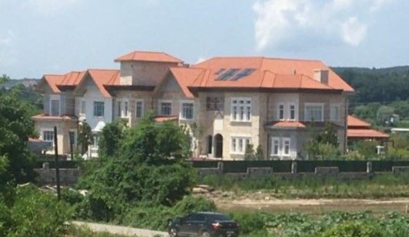 O villalar mühürlendi