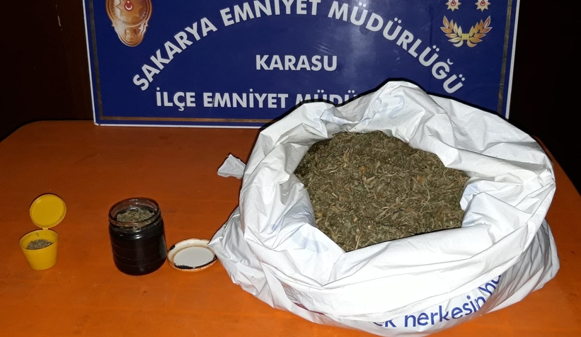 Odunluktan 1 kilo 808 gram esrar bulundu