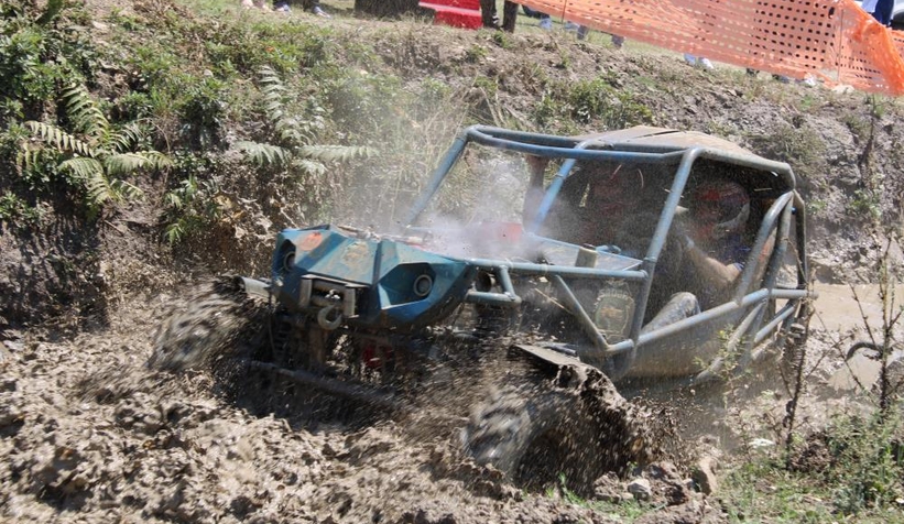  Off-road yarışları heyecanlı anlara sahne oldu