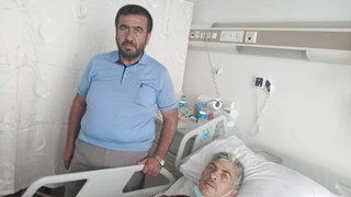 Oğlu tüfekle vurmuştu, hastanede ziyaret etti