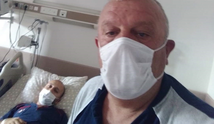 Oğluna böbreğini bağışladı