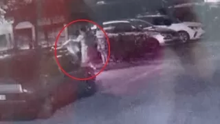 Oğluyla oynamayan çocuğun boğazını sıktığı iddiası
