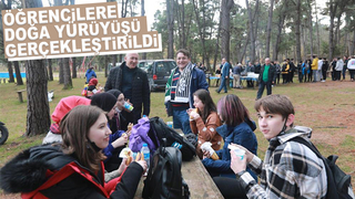Öğrencilerle doğa yürüyüşü gerçekleştirdi