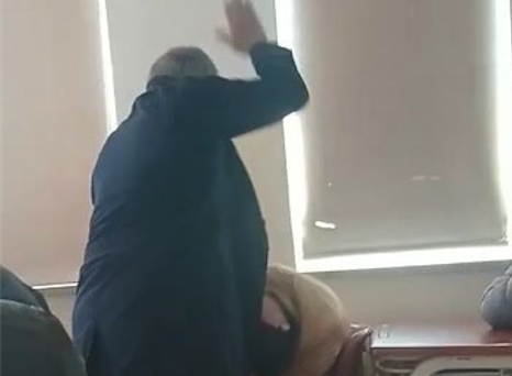 Öğrencisini darp eden öğretmene soruşturma