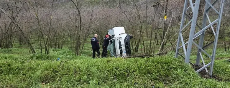 Öğretmen kazada ölümden döndü