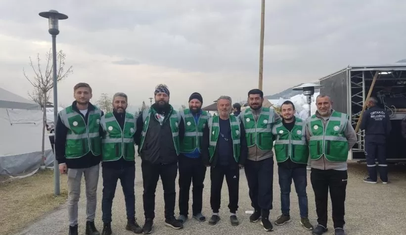 Öğretmen ve memurlar depremzedelerin yardımına koştu