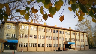 Öğretmende korona çıktı, iki okulda yüz yüze eğitime ara verildi