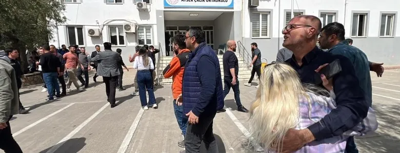 Okulda silahlı saldırı 1 öğretmen ve 3 öğrenci hayatını kaybetti