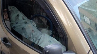 Öldürdüğü kişiye emniyet kemeri taktı, şehirler arası yolculuk yaptı