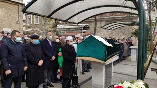 Ömer Tever İstanbul'da toprağa verildi