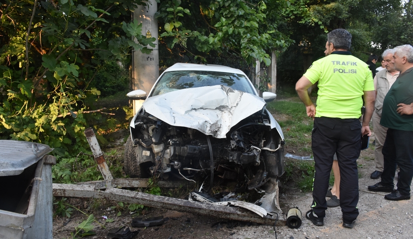 Önce çöpe ardından bariyerlere girdi