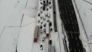 Onlarca TIR Kuzey Marmara Otoyolu’nda mahsur