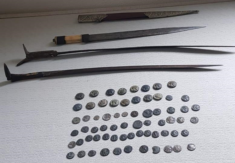 Operasyon yapılan evden tarih çıktı