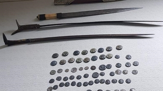 Operasyon yapılan evden tarih çıktı